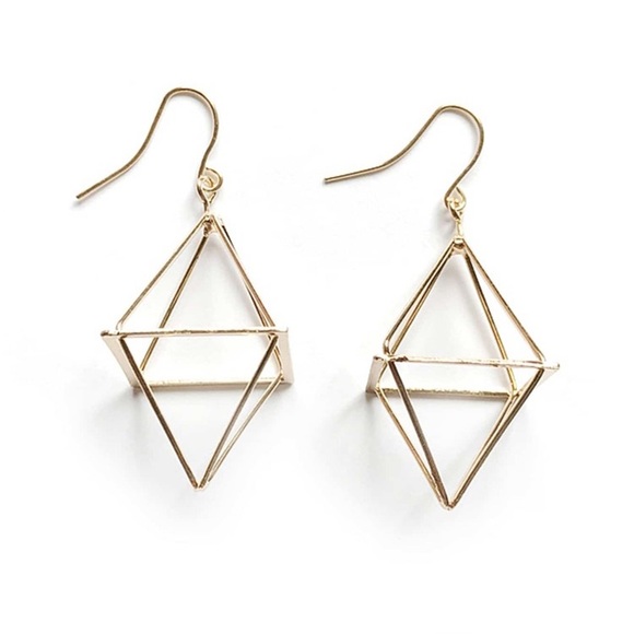 Gold hallow 3D geometric diamond drop earrings - Picture 4 of 5
